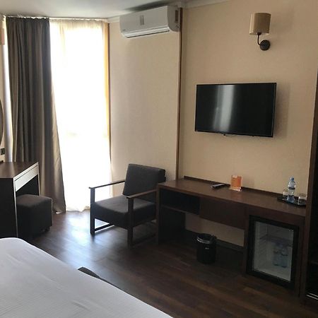 Hotel Corner Inn Batumi Eksteriør billede