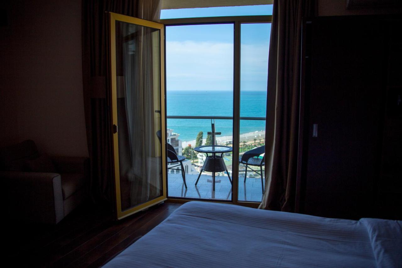 Hotel Corner Inn Batumi Eksteriør billede