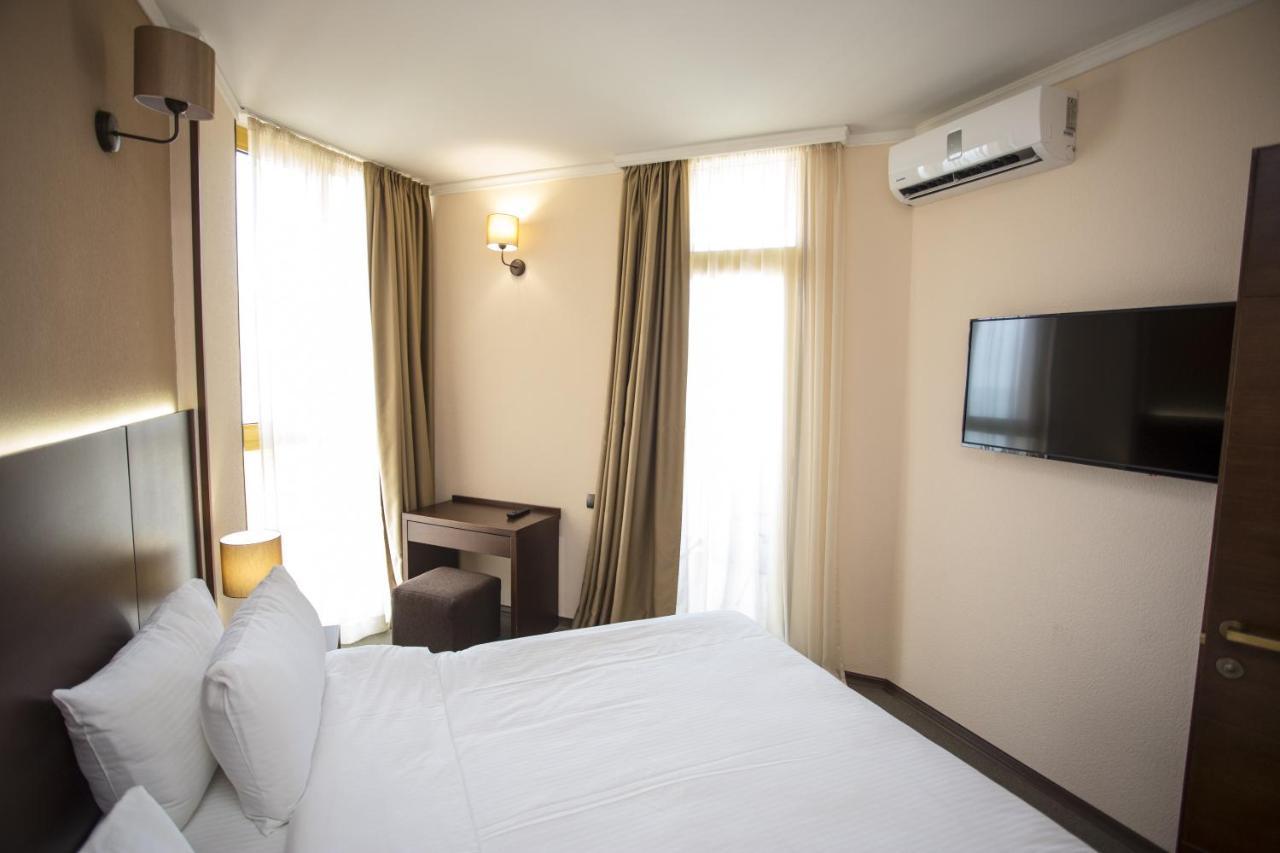 Hotel Corner Inn Batumi Eksteriør billede