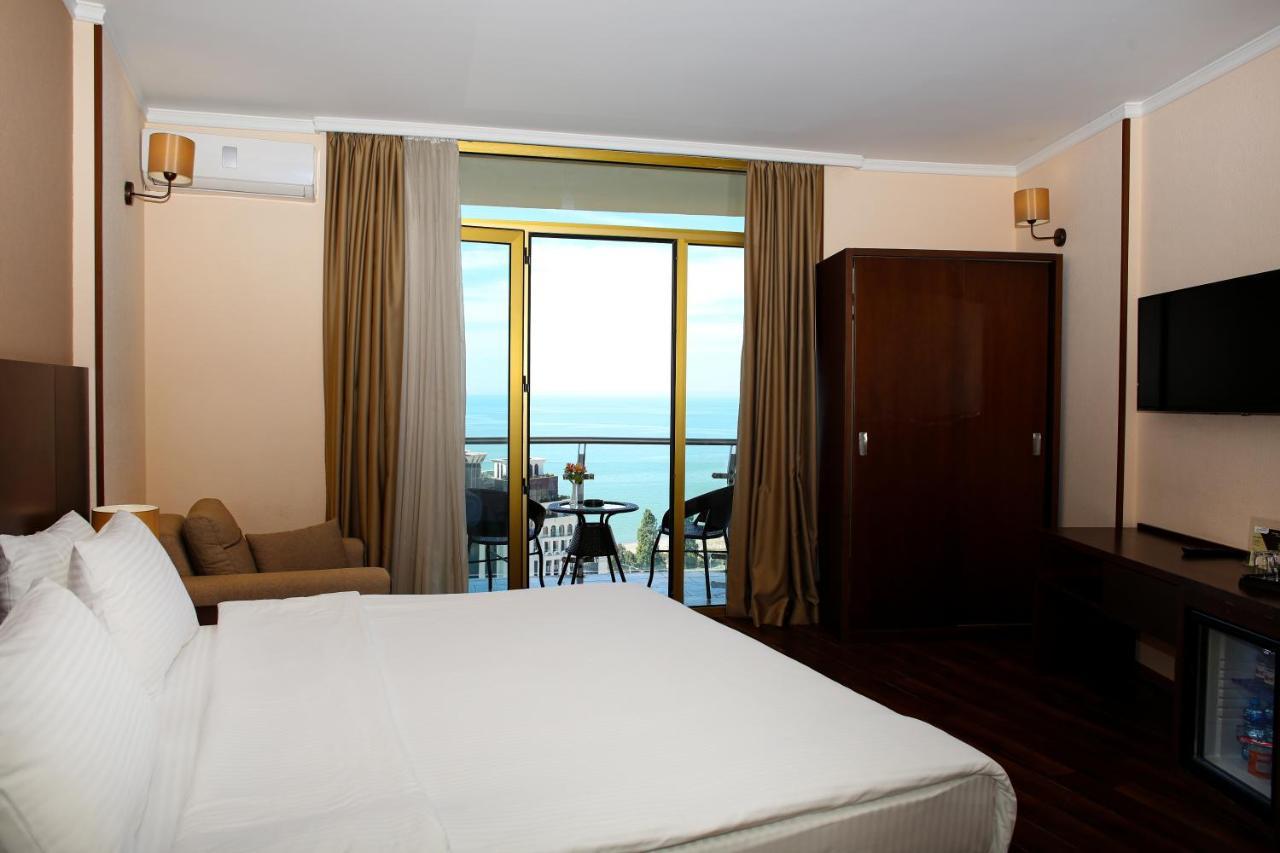Hotel Corner Inn Batumi Eksteriør billede