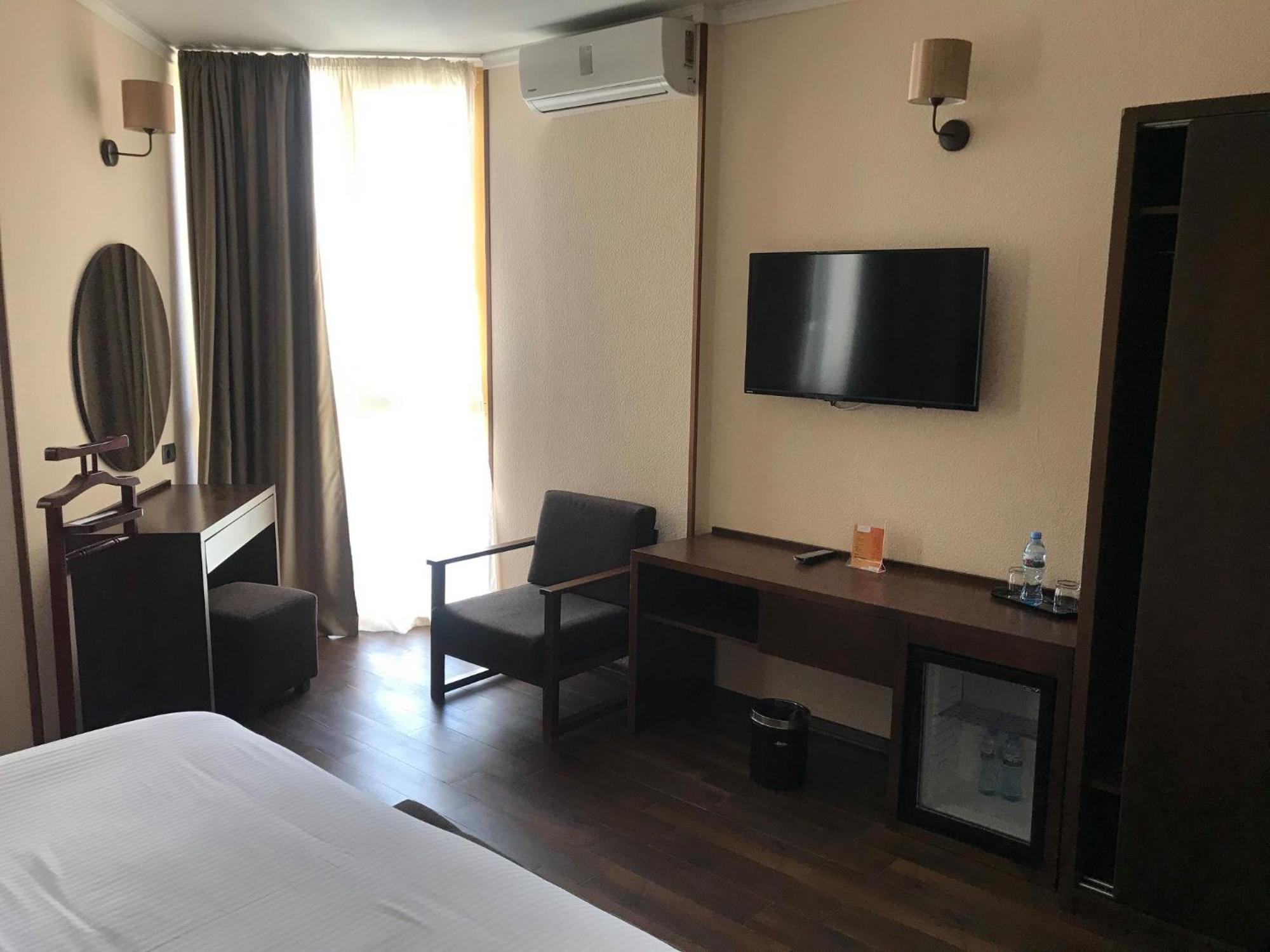 Hotel Corner Inn Batumi Eksteriør billede