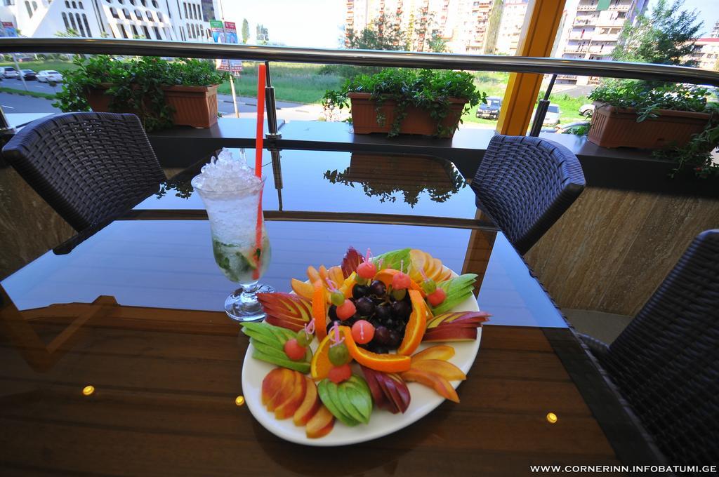 Hotel Corner Inn Batumi Eksteriør billede