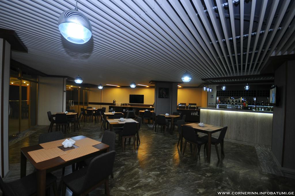 Hotel Corner Inn Batumi Eksteriør billede