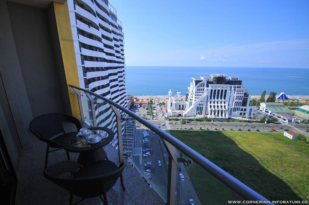 Hotel Corner Inn Batumi Eksteriør billede