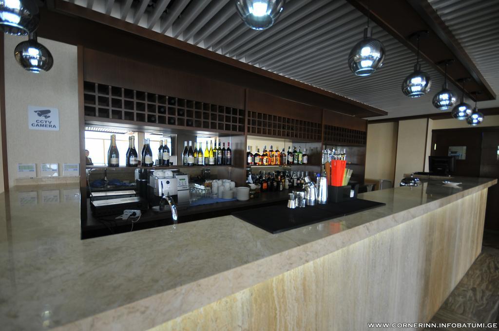 Hotel Corner Inn Batumi Eksteriør billede