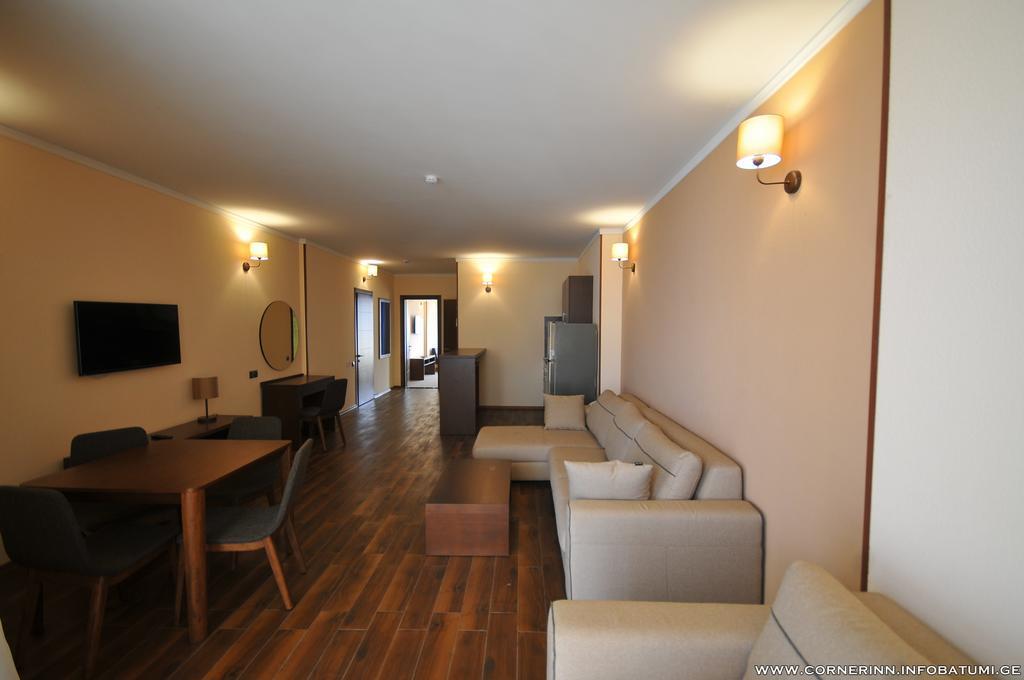 Hotel Corner Inn Batumi Eksteriør billede