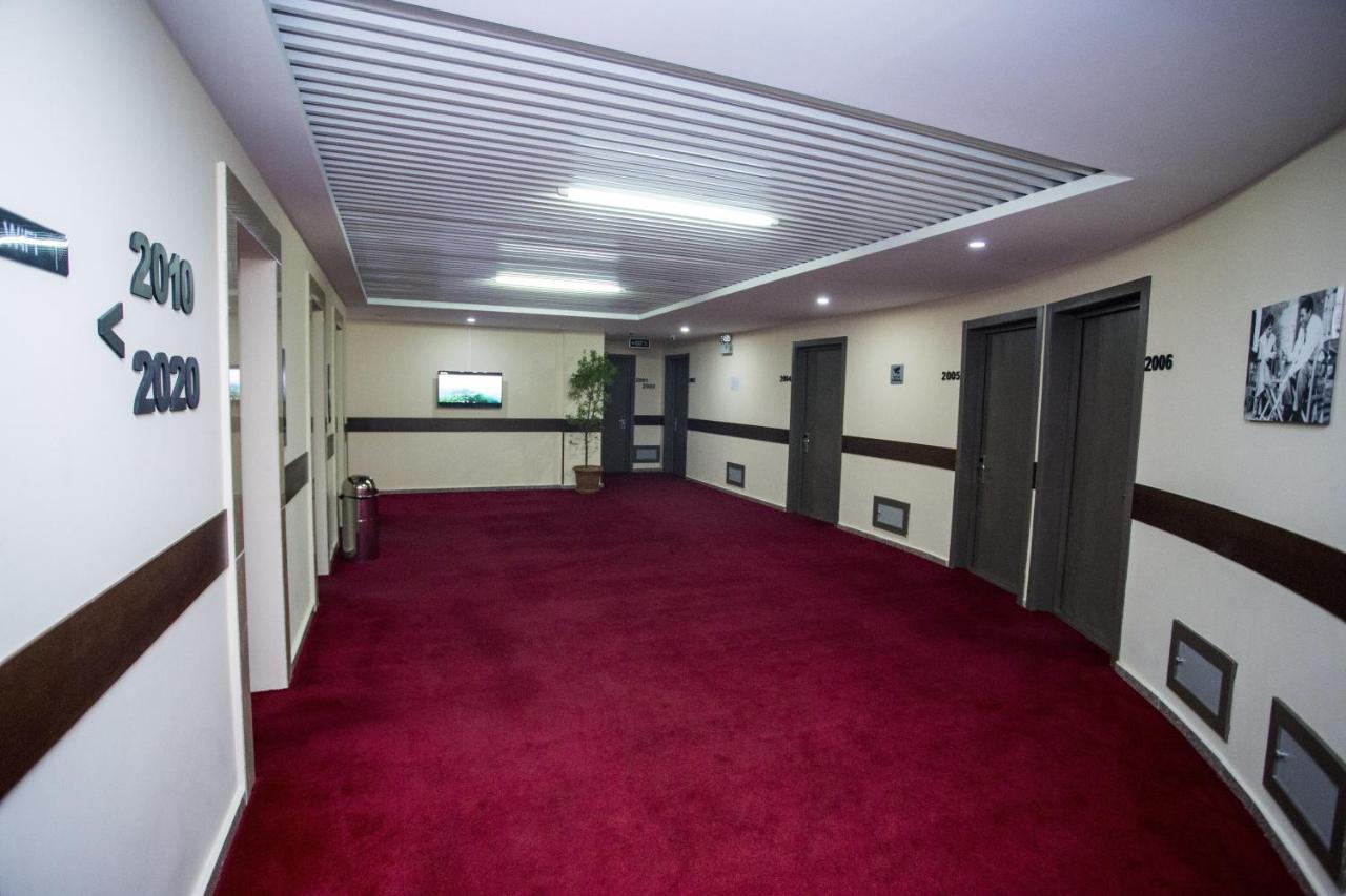 Hotel Corner Inn Batumi Eksteriør billede